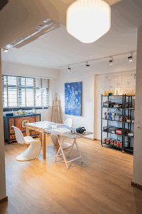 Benedict's Bilingual Art Painting & Virtual Reality Art Studio