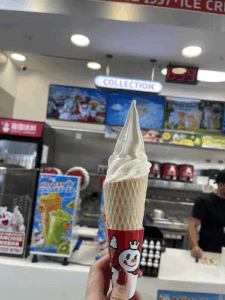 Mixue Bugis Village
